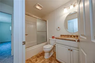 320 N Lakeside Dr, Canonsburg, PA 15317 - Photo 7