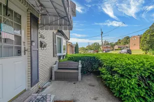 3804 Cynthia Dr, Pittsburgh, PA 15227 - Photo 5