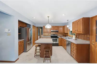 137 Spring Valley Rd, Clinton Township, PA 16059 - Photo 7
