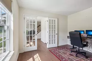1105 Deerfield Dr, Pittsburgh, PA 15143 - Photo 15