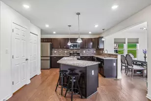 1105 Deerfield Dr, Pittsburgh, PA 15143 - Photo 5