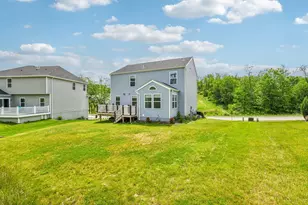 1105 Deerfield Dr, Pittsburgh, PA 15143 - Photo 3