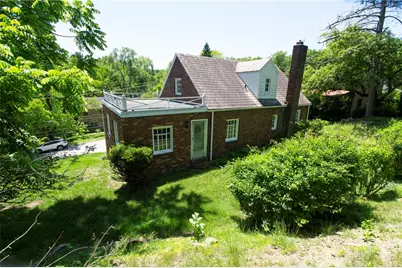 136 Colson Dr, Pittsburgh, PA 15236 - Photo 5