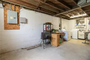 136 Colson Dr, Pittsburgh, PA 15236 - Photo 35