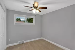 5043 Ozark Dr, Pittsburgh, PA 15239 - Photo 21