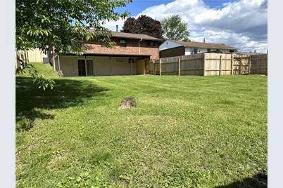 5043 Ozark Drive, Pittsburgh, PA 15239 - Photo 3
