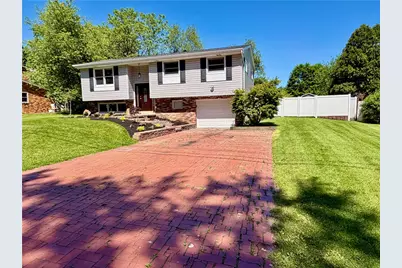 302 Sun Valley Dr, Cranberry Township, PA 16066 - Photo 1