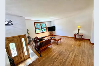 302 Sun Valley Dr, Cranberry Township, PA 16066 - Photo 3