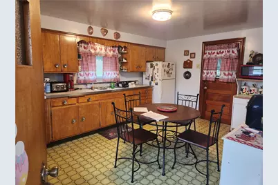 130 Kirkpatrick Ave, Leechburg Boro, PA 15656 - Photo 3