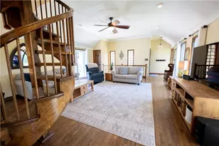 10246 Twin Hill Rd, Pittsburgh, PA 15090 - Photo 11