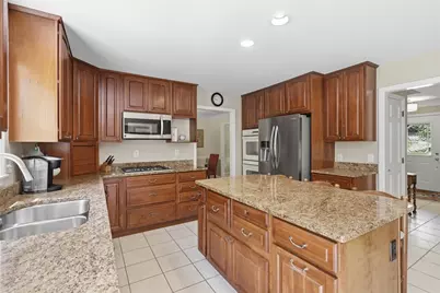 703 Willowcrest Dr, Pine Township, PA 15044 - Photo 5