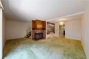 610 Maplewood Ct, Ross Twp, PA 15237 - Photo 3