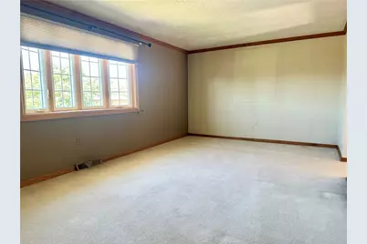 905 Roosevelt Avenue, Aliquippa, PA 15001 - Photo 3