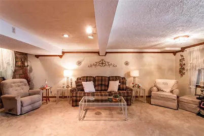 905 Roosevelt Avenue, Aliquippa, PA 15001 - Photo 31