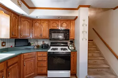 905 Roosevelt Avenue, Aliquippa, PA 15001 - Photo 17