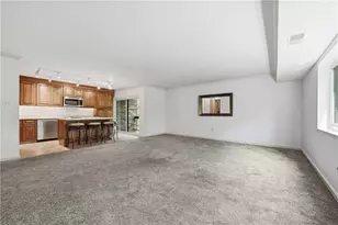1500 Cochran Rd, Scott Township, PA 15243 - Photo 9