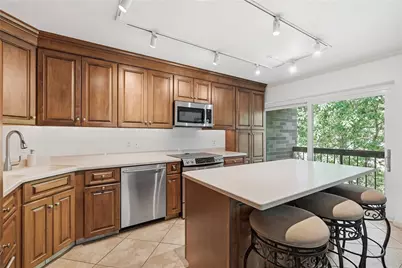 1500 Cochran Road #900, Scott Township, PA 15243 - Photo 11