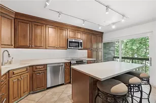 1500 Cochran Rd, Scott Township, PA 15243 - Photo 11