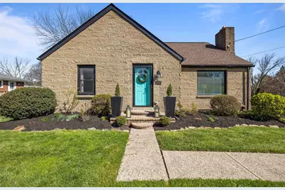 211 Patton Dr, Moon/Crescent Twp, PA 15108 - Photo 1