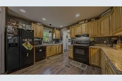 108 E 1st St, Crucible, PA 15325 - Photo 5