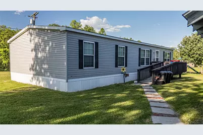 108 E 1st St, Crucible, PA 15325 - Photo 3
