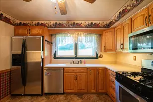 1016 Lakeview Dr, Big Beaver, PA 15010 - Photo 13
