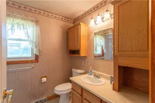 1016 Lakeview Dr, Big Beaver, PA 15010 - Photo 21