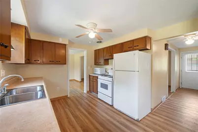 7113 Dumbarton Pl, Bethel Park, PA 15102 - Photo 15