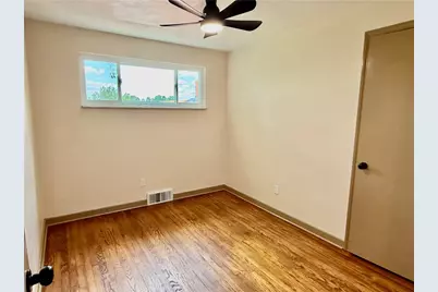 4737 Jewel Dr, Pittsburgh, PA 15236 - Photo 17
