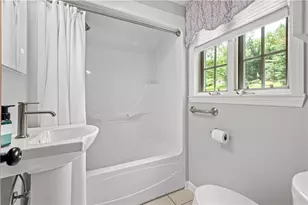 319 Sunset Dr, Bethel Park, PA 15102 - Photo 21