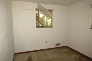 937 Woodward Ave, Stowe Township, PA 15136 - Photo 11
