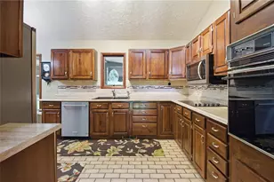 204 Republic St, North Union Township, PA 15401 - Photo 19