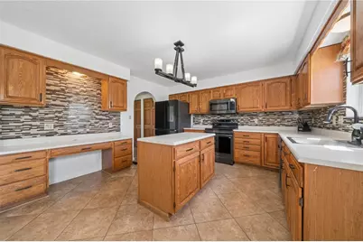 164 Stratford Ct, New Stanton, PA 15672 - Photo 7