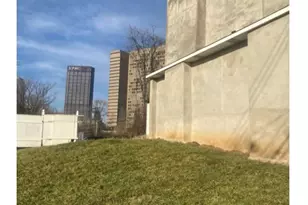 23 Vine St, Pittsburgh, PA 15219 - Photo 3