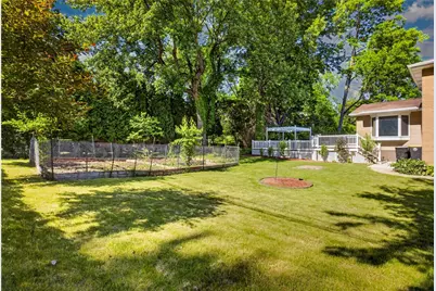 201 Santa Fe Dr, Bethel Park, PA 15102 - Photo 13