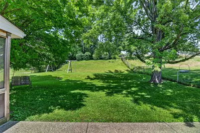96 Skyvue Drive, Pittsburgh, PA 15234 - Photo 13