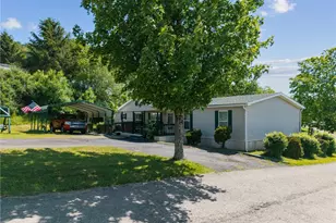 597 Valley View Dr, Donegal, PA 15628 - Photo 25