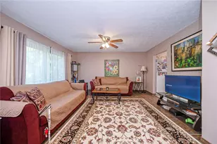 205 Springwater Ct, Moon/Crescent Twp, PA 15108 - Photo 7