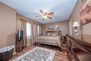 205 Springwater Ct, Moon/Crescent Twp, PA 15108 - Photo 17