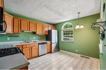 584 Joan St, Cranberry Township, PA 16066 - Photo 7