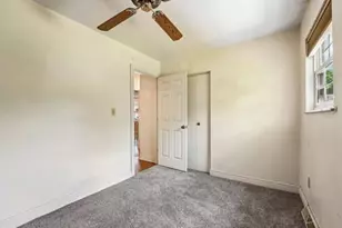 584 Joan St, Cranberry Township, PA 16066 - Photo 13
