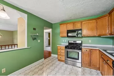 584 Joan St, Cranberry Township, PA 16066 - Photo 5