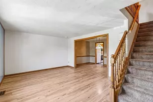 319 Bellford Ct, Cranberry Township, PA 16066 - Photo 7