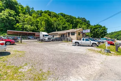 174 Sandy Creek Rd, Pittsburgh, PA 15147 - Photo 9