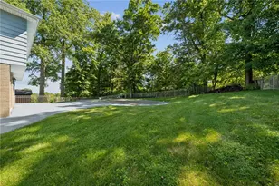 1212 Mountain View Dr, Unity Township, PA 15601 - Photo 37
