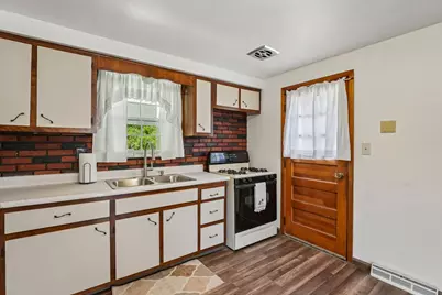 596 Anderson Avenue, Pittsburgh, PA 15239 - Photo 9