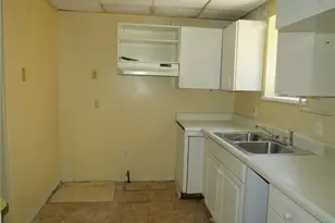 423 Braddock Rd, Pittsburgh, PA 15221 - Photo 13