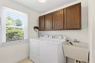 2358 Golfview Dr, Pittsburgh, PA 15241 - Photo 19