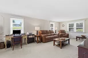 2358 Golfview Dr, Pittsburgh, PA 15241 - Photo 5