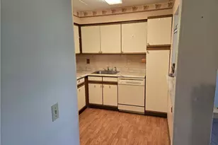 1987 Centurion Dr, Pittsburgh, PA 15221 - Photo 15